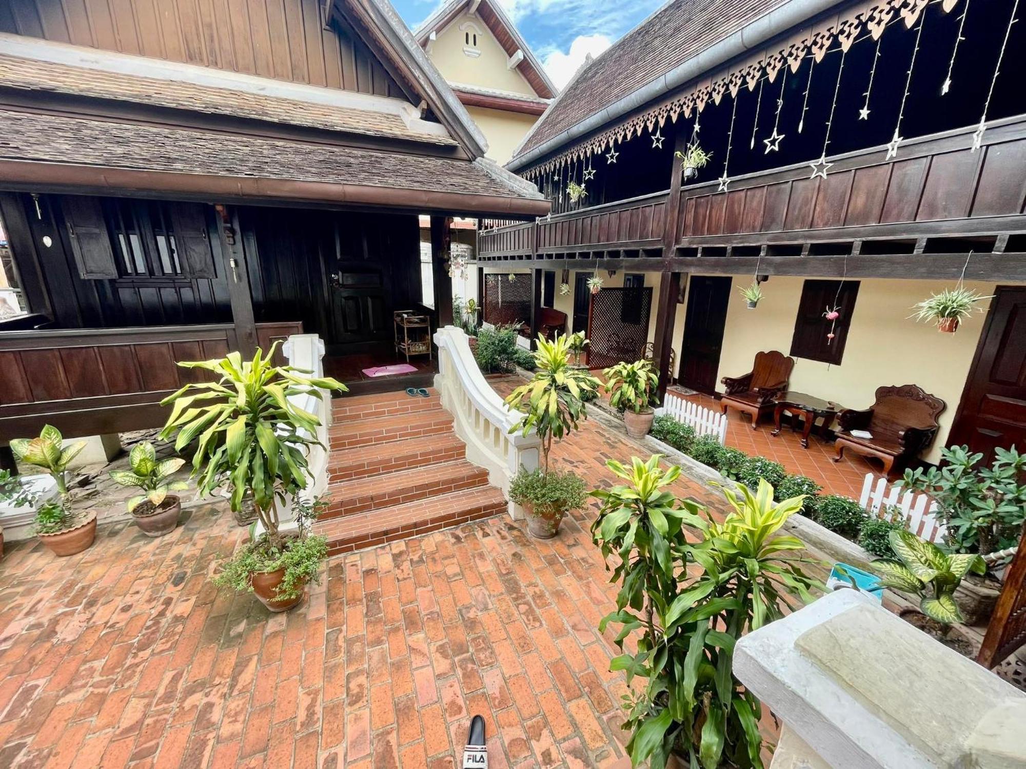 Villa Phathana Boutique Hotel Luang Prabang Exterior foto